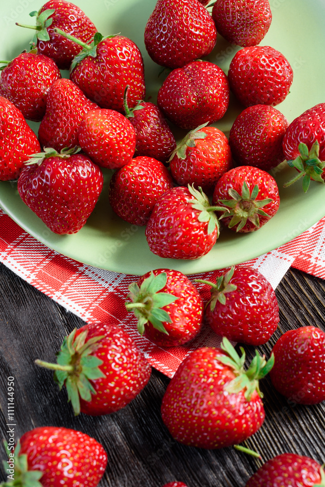 strawberries on the plate strawberries on the plate
