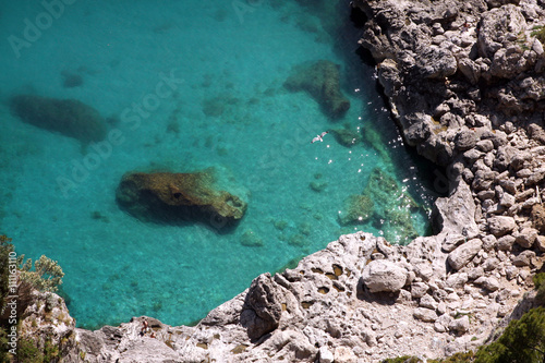 Superbe côte de l'ile de Capri au large de Naples et Sorento en Italie © WWPhotography