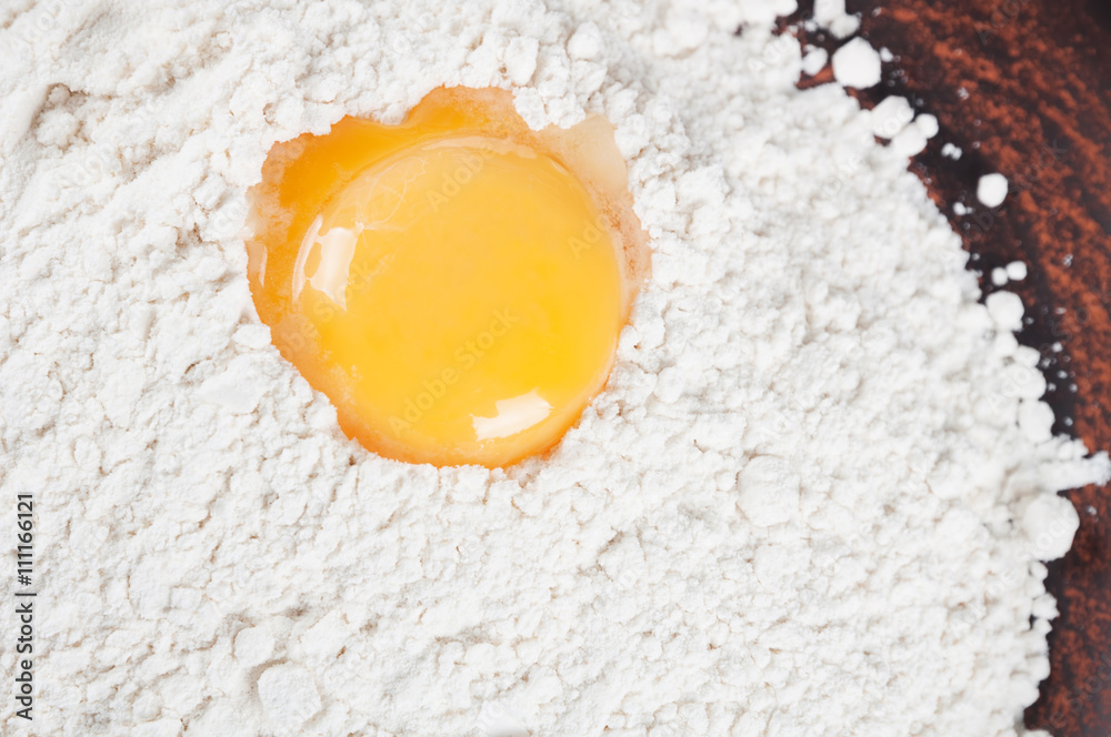 Wheat flour and egg yolk