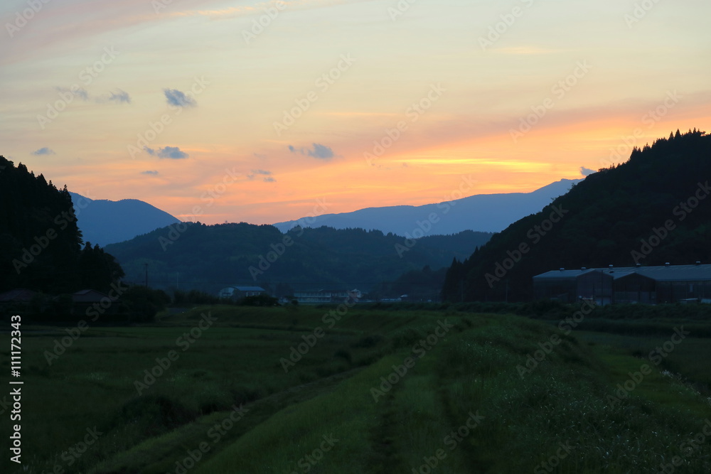 田舎の夕焼け　宮崎県日南市