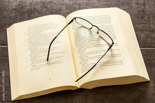 Fotografía Great book and glasses