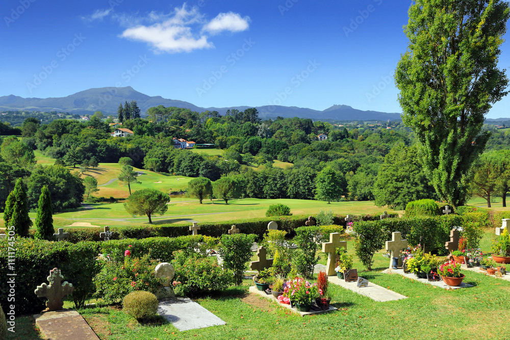 Petit cimetière en pays basque