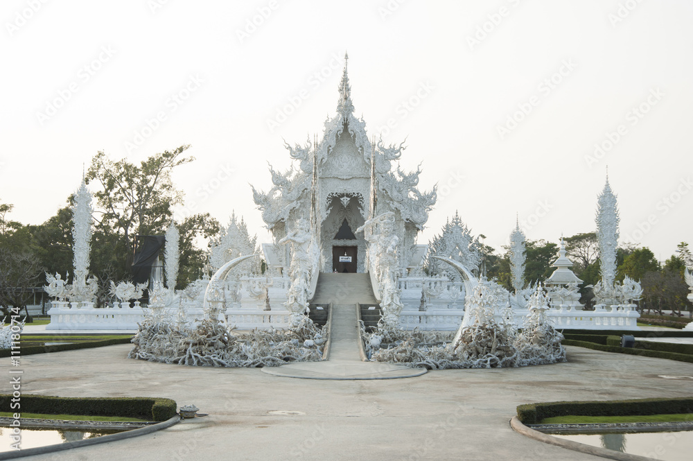 Naklejka premium Wat Rongkhun in Chiang Rai,Thailand.