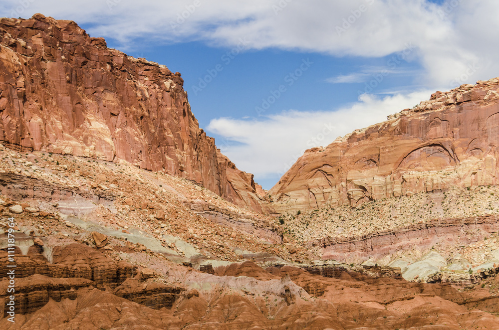 Fototapeta premium Red rock canyons in Capitol Reef National Park in Utah, USA