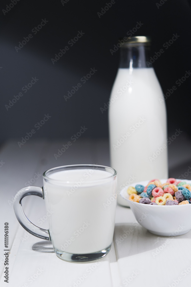 Breakfast Splas milk and cookis/grain Breakfast Splas milk and cookis/grain
