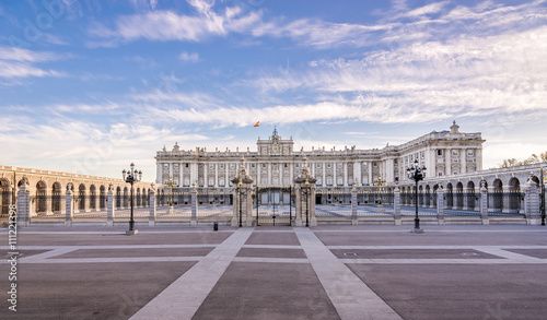 Widok na Pałac Królewski w Madrycie