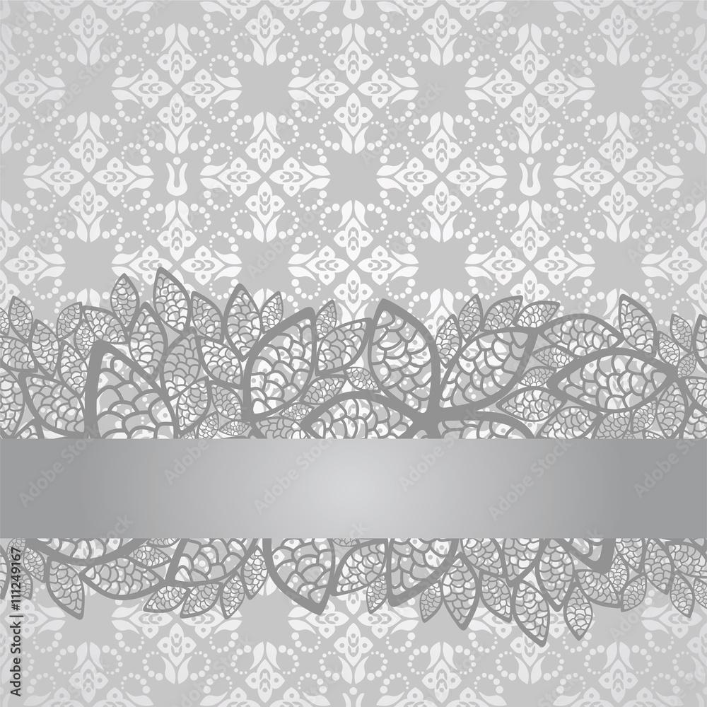 Obraz premium Silver lace border on floral silver pattern wallpaper
