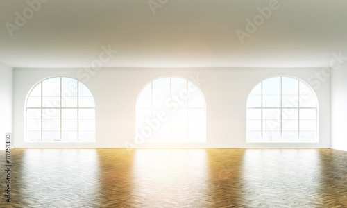 Empty sunlit interior © ImageFlow