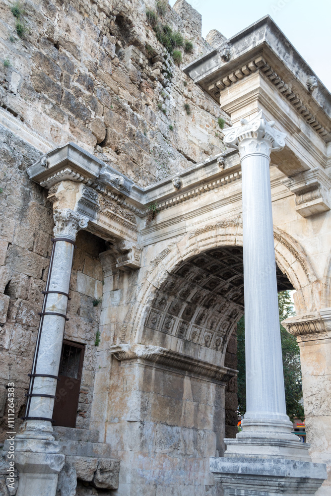Obraz premium Ancient Roman gate