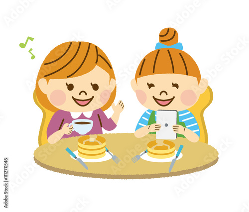 カフェで会話する女性　その3