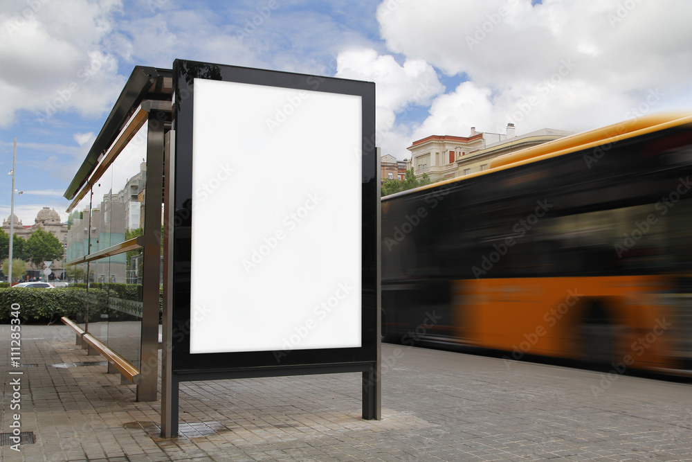 Bus stop with blank billboard - obrazy, fototapety, plakaty 