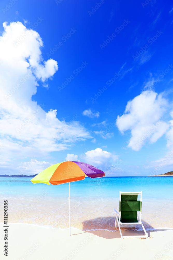 美しい沖縄のビーチと夏空 美しい沖縄のビーチと夏空