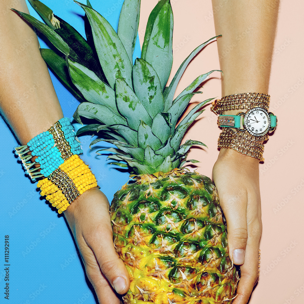 Fototapeta Set Accessory Ladies. Watches, bracelets, bright summer style.