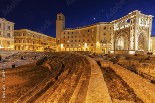 Bild auf Leinwand Piazza Santo Oronzo and Anfiteatro Romano in Lecce