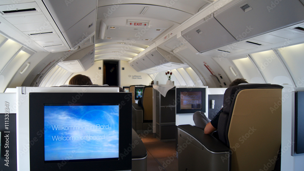 Fototapeta premium FRANKFURT - SEPTEMBER 2014: First Class Cabin Boeing 747-400