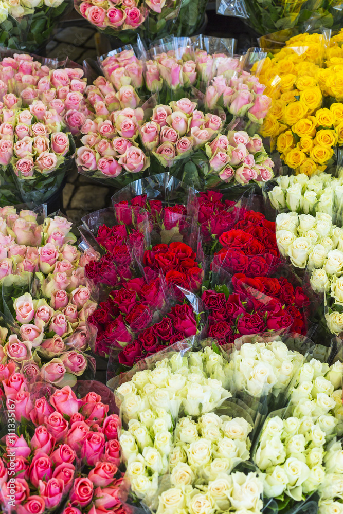 roses offered at the night flower market