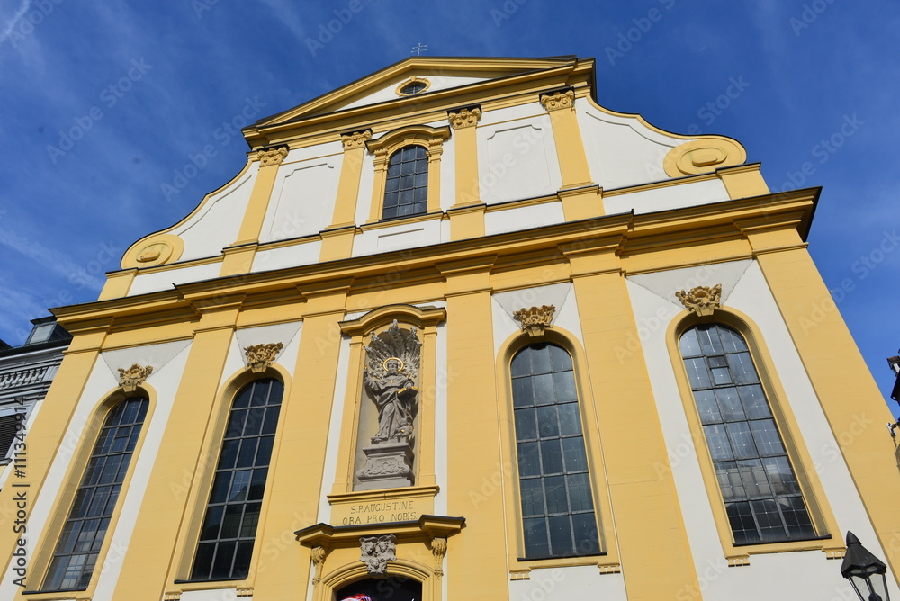 Fassade der Augustinerkirche Würzburg 