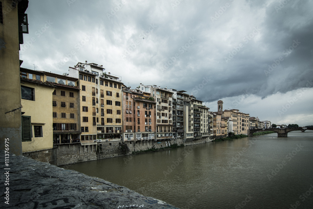Maltempo a Firenze. Vista dal Ponte Vecchio