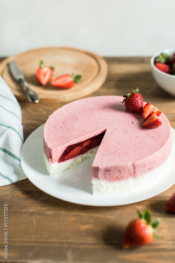 light cheese cake with strawberries light cheese cake with strawberries