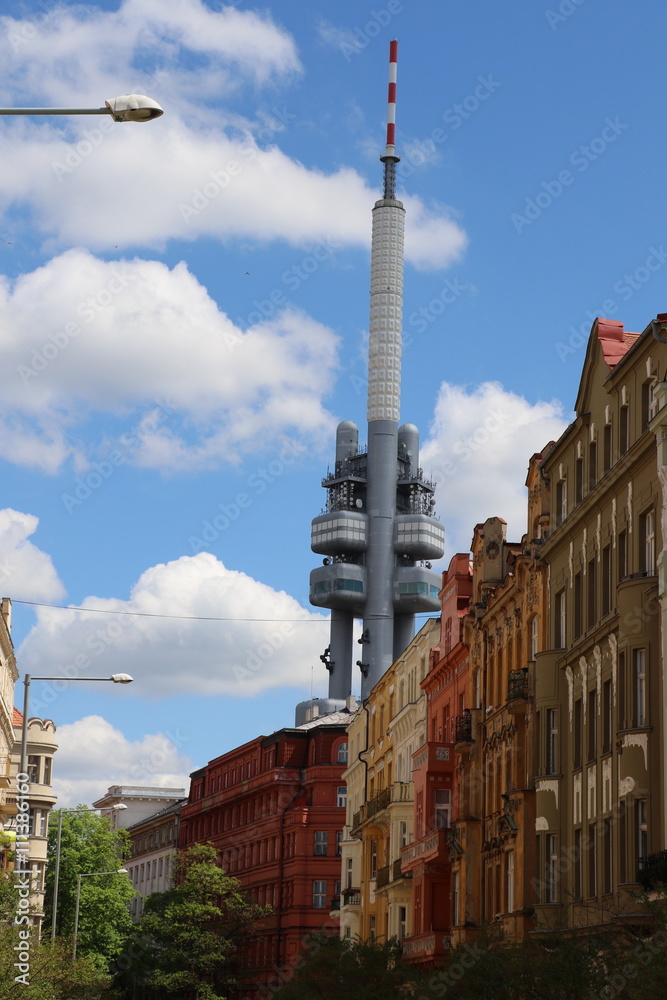 Obraz premium La tour de transmission de Zizkov à Prague