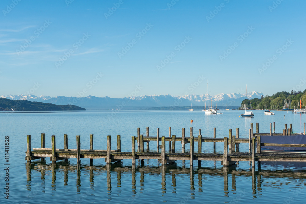 Wunschmotiv: Starnberger See - Stege mit Bergblick #111411528