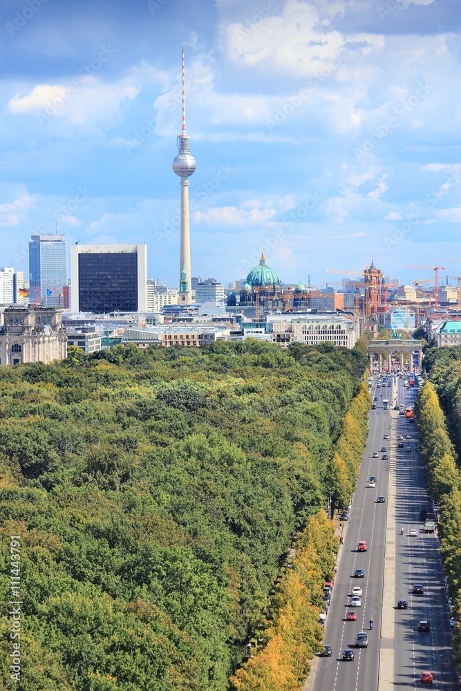 Obraz premium Berlin vertical skyline
