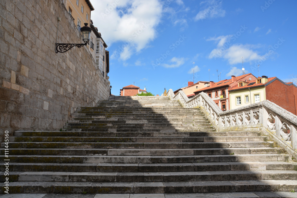 escaleras de piedra en la Catedral de Burgos