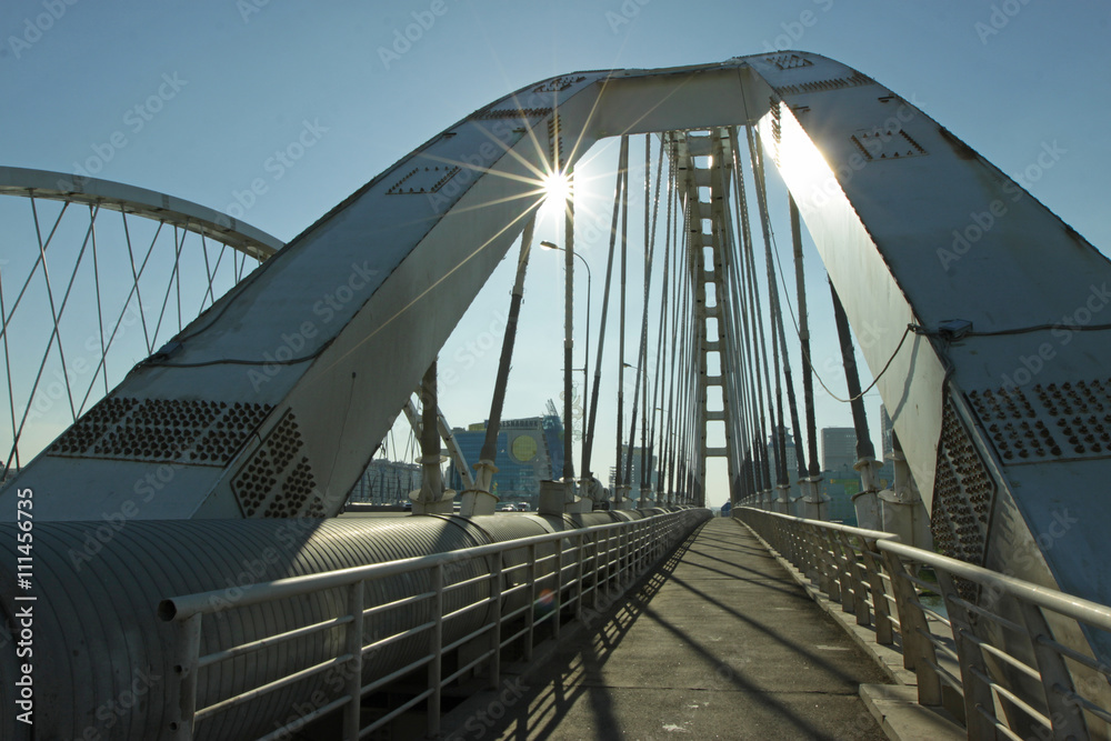 Fototapeta premium bridge, city, sun
