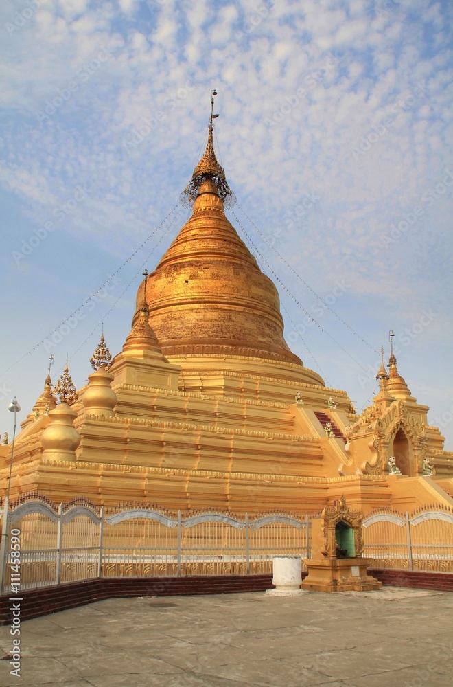 Fototapeta premium ミングォンのサムダムニ・パヤー