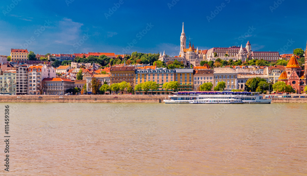 Obraz premium buildings of Budapest on Danube
