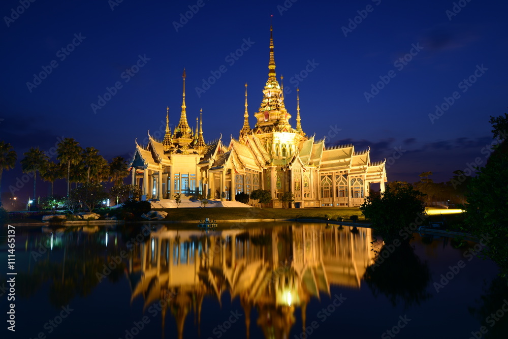 Fototapeta premium Amazing Wat Thai after sunset in Korat, Thailand. Awaiting for twilight.