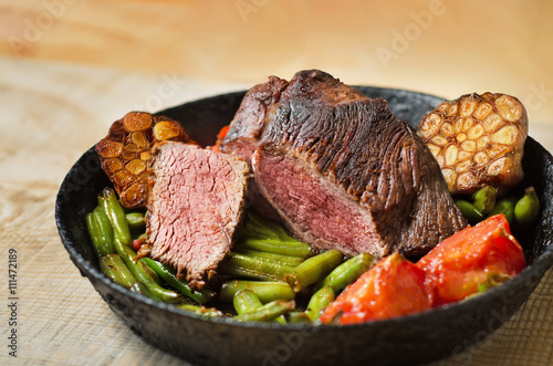 Roast beef with vegetables
