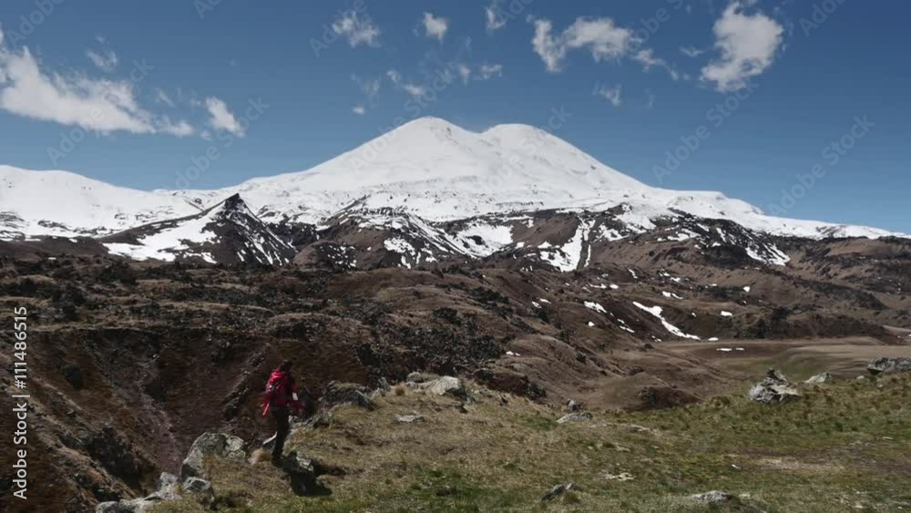 Girl come back along the ridge from white mountain Girl come back along the ridge from white mountain
