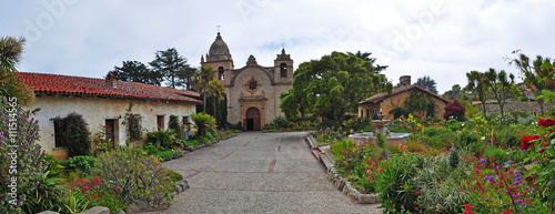 Carmel, California: la Basilica della Missione di San Carlo Borromeo il 16 giugno 2010. La Missione di Carmel è una chiesa cattolico romana costruita nel 1771 dai missionari francescani photo