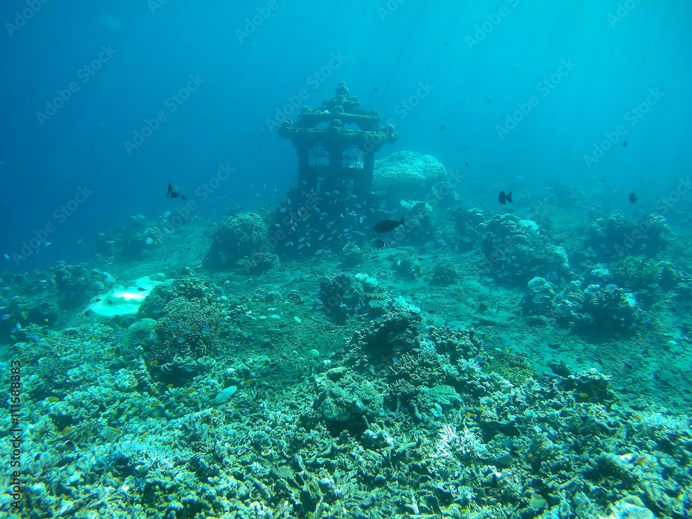 Obraz premium Underwater landmark and part of the main land. Amed village, Bali, Indonesia