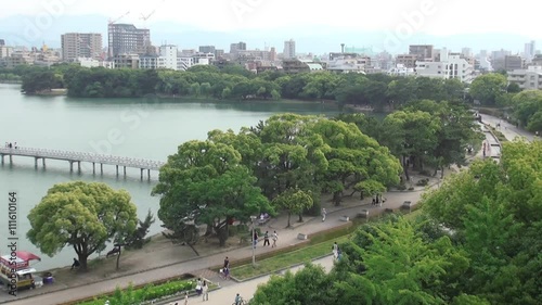 休日の公園で散歩、ランニング（福岡市大濠公園）