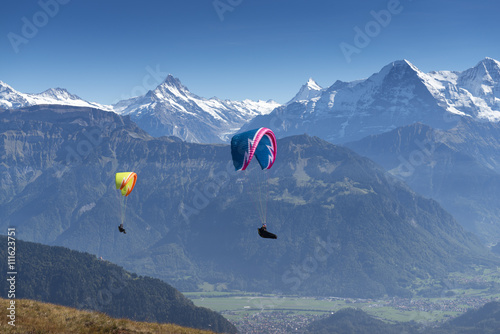 Schweiz, Blick vom Niederhorn zur Eiger Nordwand und Schreckhorn