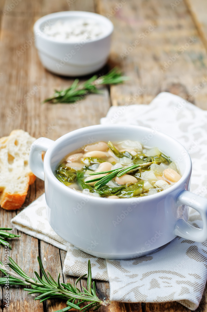 Rosemary white bean spinach soup Rosemary white bean spinach soup