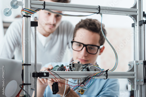 Obraz na płótnie Young engineers 3D printing