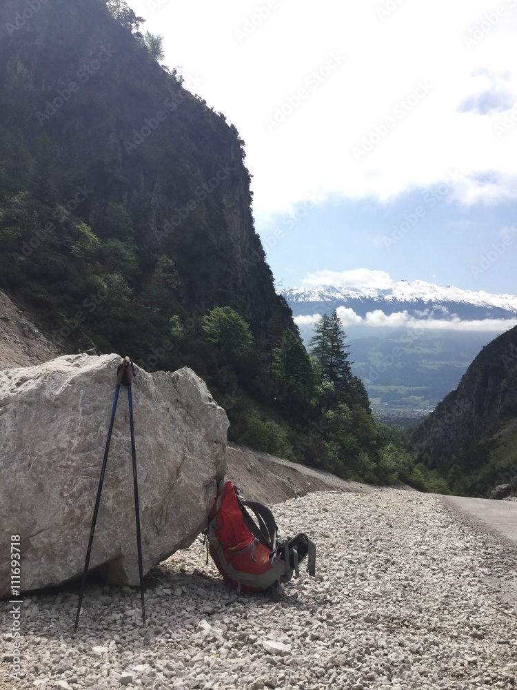 Fototapeta premium pause bei gebirgswanderung