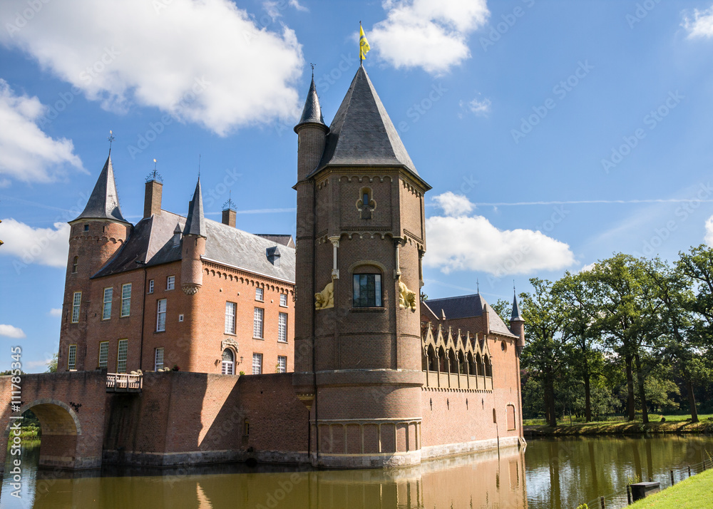 Heeswijk castle on the water in Nederland