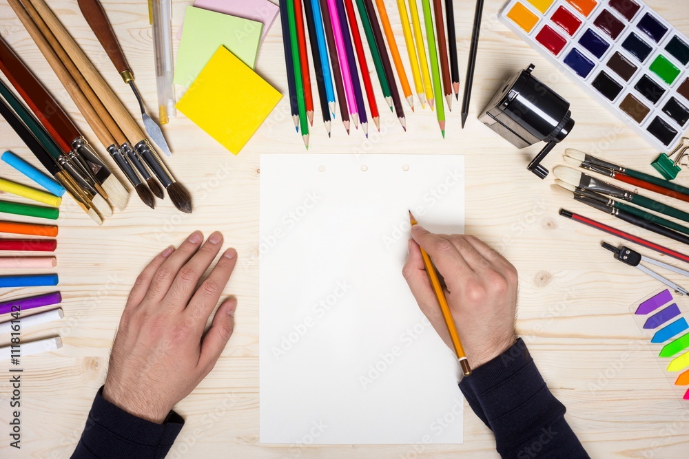 Obraz premium Artist sketching
