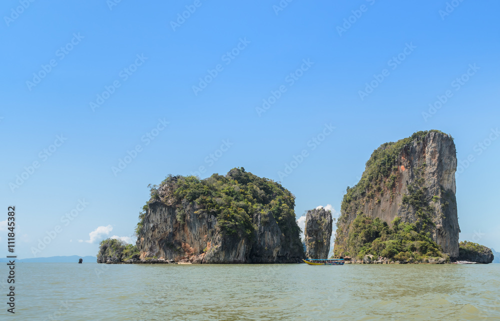 Naklejka premium James Bond Island or Koh Tapu in Phang Nga Bay, Thailand