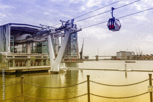 Cable car start to trip photo