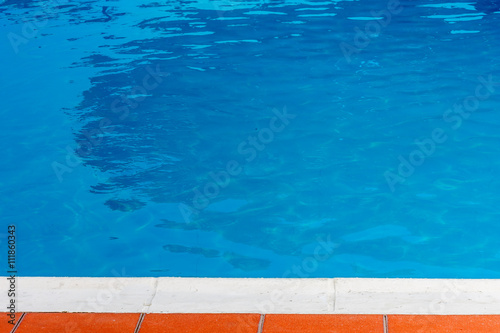 bordure de piscine