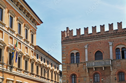 Reggio Emilia, Antichi palazzi del Centro Storico