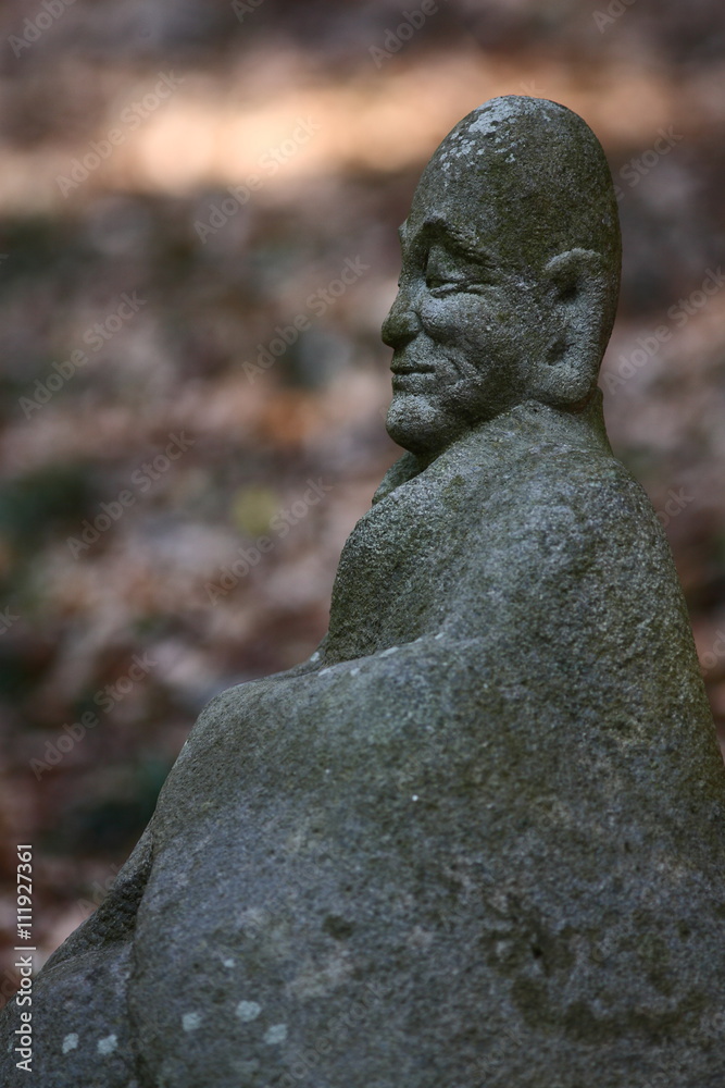 【五百羅漢像/春の箱根仙石原長安寺】
