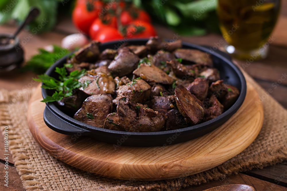 Fried chicken liver with onions and herbs Fried chicken liver with onions and herbs
