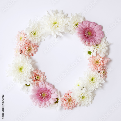 Fototapeta Naklejka Na Ścianę i Meble -  Flower wreath
