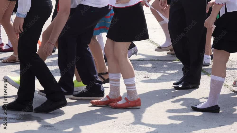 Dancing in traditional costumes on line Dancing in traditional costumes on line